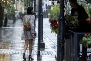 Nepamirškite skėčių – orų permainos jau atkeliavo: šalį pasieks kritulių zona, vietomis – ir perkūnija