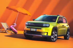Sugrįžta „Fiat Panda“: šį kartą joje tilps penki žmonės