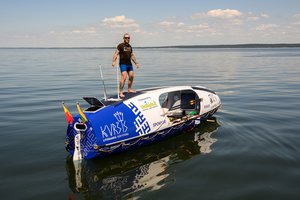 Plaukimui per Ramųjį vandenyną besiruošiantis Aurimas Mockus savo jėgas išbandė Baltijos jūroje