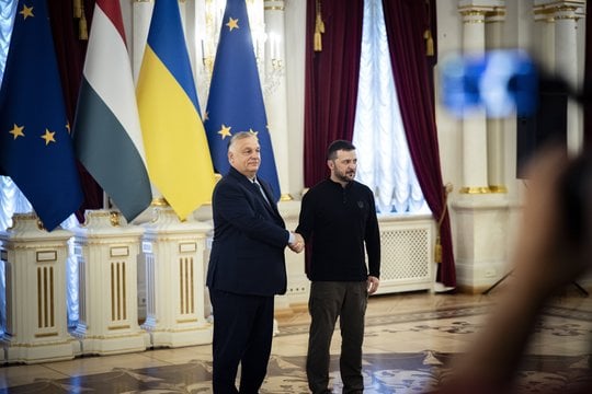 V. Orbanui viešint Kyjive - pasiūlymas V. Zelenskiui: ragina nutraukti ugnį, kad būtų paspartintos taikos derybos