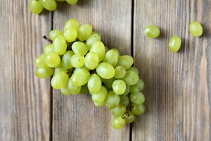 Netikėta teorija: už vynuogių suklestėjimą turėtume būti dėkingi dinozaurų išnykimui?