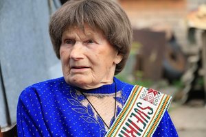 Tvirtai atrodanti šimtametė iš Šiaulių visiems linki sulaukti tokio amžiaus