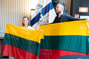 Į olimpiadą – ir su „kalėjimo“ prisiminimais, ir su varškėtukų skoniu: buriuotojai prakalbo apie laukiančius iššūkius