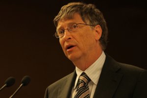 Billas Gatesas turtingųjų sąraše krito dar labiau: bendražygis „Microsoft“ įkūrėją aplenkė „vos“ milijardu