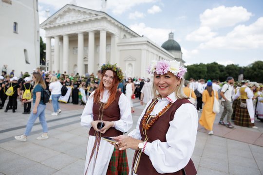 Pasiruošimas finaliniam Dainų šventės koncertui skirtoms eitynėms.<br>V.Skaraičio nuotr.