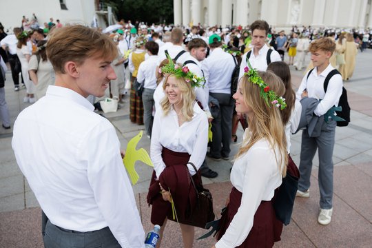 Pasiruošimas finaliniam Dainų šventės koncertui skirtoms eitynėms.<br>V.Skaraičio nuotr.