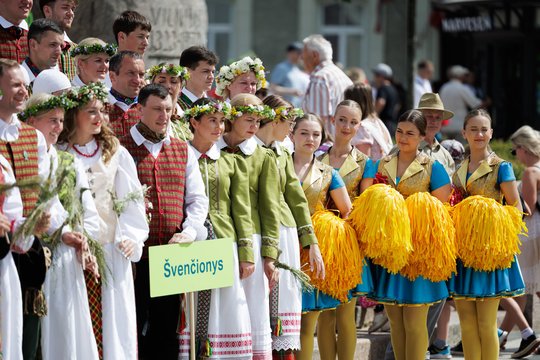 Pasiruošimas finaliniam Dainų šventės koncertui skirtoms eitynėms.<br>V.Skaraičio nuotr.