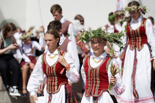 Pasiruošimas finaliniam Dainų šventės koncertui skirtoms eitynėms.<br>V.Skaraičio nuotr.