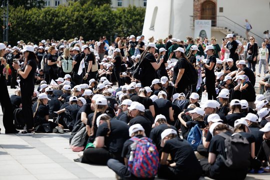 Pasiruošimas finaliniam Dainų šventės koncertui skirtoms eitynėms.<br>V.Skaraičio nuotr.