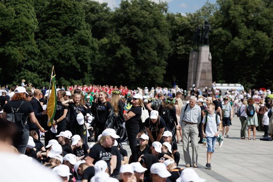 Pasiruošimas finaliniam Dainų šventės koncertui skirtoms eitynėms.<br>V.Skaraičio nuotr.