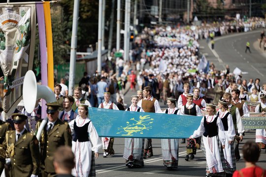 Iškilmingos Dainų šventės eitynės.<br>V.Skaraičio nuotr.