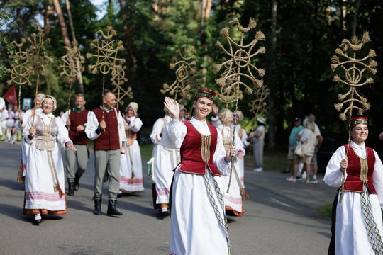 Iškilmingos Dainų šventės eitynės.<br>V.Skaraičio nuotr.