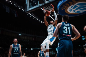 Graikijos krepšininkai savų žiūrovų akivaizdoje sutalžė slovėnus ir L. Dončičių