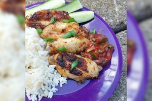 Kepsninėje kepti sparneliai: imi ir kramsnoji, kad net sunku sustot