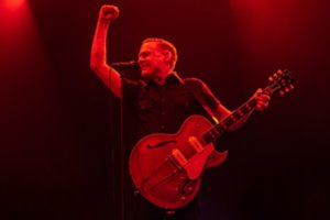 Oficialu: liko tik 200 bilietų į šiandien Vilniuje vyksiantį Bryano Adamso koncertą