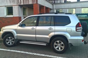 Pasieniečiai demaskavo dvigubą pilietybę turinčio vyro klastą: automobilyje slėpė rusiškus numerius ir klastotę