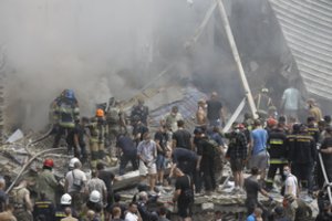 Likviduojant atakos padarinius – dar vienas rusų išpuolis: dronas smogė gelbėtojams