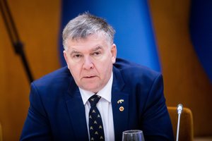 Seimo etikos sargai: įžeidžiai pasisakydamas apie moteris konservatorius V. Rakutis pažeidė politikų elgesio kodeksą