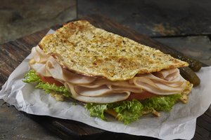 Receptai su varške tiesiog užvaldė socialinius tinklus: 3 naujos idėjos, ką valgyti per karščius – bus greita, pigu ir skanu