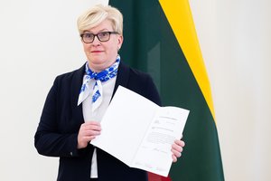 G. Nausėdos nejaukiai mindžikuoti priversta I. Šimonytė tapo laikinąja premjere