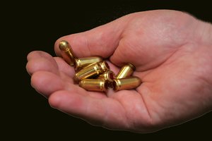 Iš Joniškio gyventojo policija atėmė pneumatinį ginklą ir per 100 šovinių