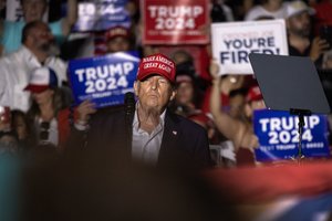 Panaikinti D. Trumpo „Facebook“ ir „Instagram“ paskyroms taikyti apribojimai