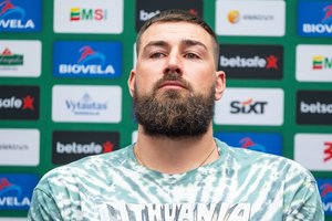 Aiškios „NBA taurės“ grupės: laukia lietuviška M. Buzelio ir J. Valančiūno kaktomuša