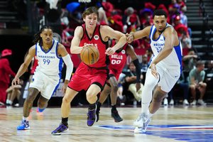 NBA vasaros lygoje – įspūdingas M. Buzelio pasirodymas ir dar įspūdingesnis dėjimas