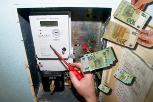 Gavę sąskaitas už elektrą gyventojai nustebo: „Nepanašu, kad suvartota tiek, kad tokia kaina būtų“