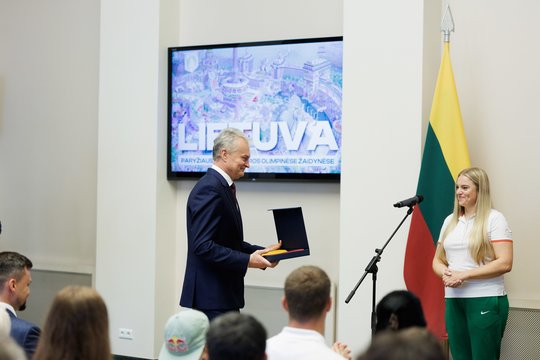 G. Nausėda išlydėjo sportininkus į Paryžiaus olimpines žaidynes<br>V. Skaraičio nuotr.