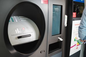 Tokio taromato turbūt dar nebandėte – šiose vietose vienu metu priima net ir dešimtis pakuočių