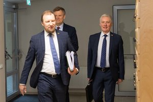 V. Sarapiną siūloma skirti ambasadoriumi Lenkijoje, K. Vaškelevičių – atstovu Azerbaidžane