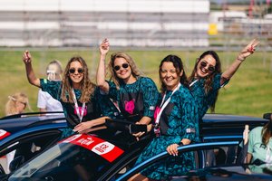 Duotas startas unikaliam vasaros lenktynių festivaliui – „108 km Moterų iššūkiui“