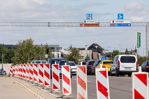 Nauji eismo ribojimai šalia „Megos“: dėl darbų uždaromos dvi iš keturių eismo juostų
