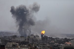 Gazoje išgelbėtas per Izraelio išpuolį žuvusios nėščios moters kūdikis