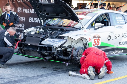 „LISIPLAST by ČAPKAUSKAS– Autocentras team“ komanda<br>T. Bauro nuotr.