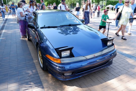 Išskirtinių automobilių „Memel Motor Fest“ paradas.<br> A.Noreikos nuotr.