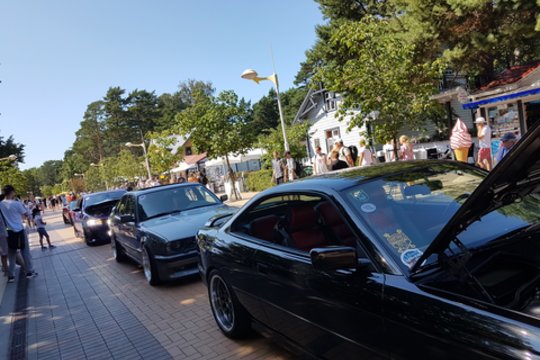 Išskirtinių automobilių „Memel Motor Fest“ paradas.<br> J.Noreikienės nuotr.