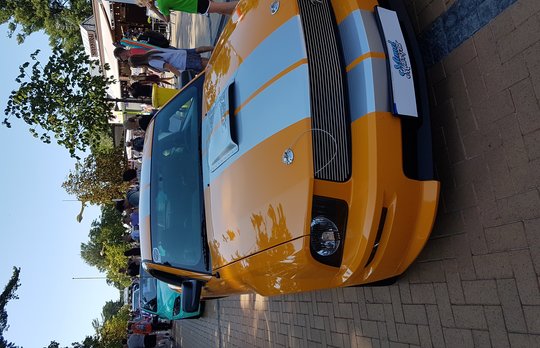 Išskirtinių automobilių „Memel Motor Fest“ paradas.<br> J.Noreikienės nuotr.