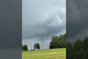 Zarasų rajone užfiksavo piltuvinį debesį