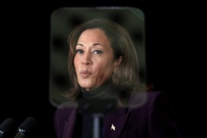 Kamala Harris pažadėjo nugalėti Donaldą Trumpą