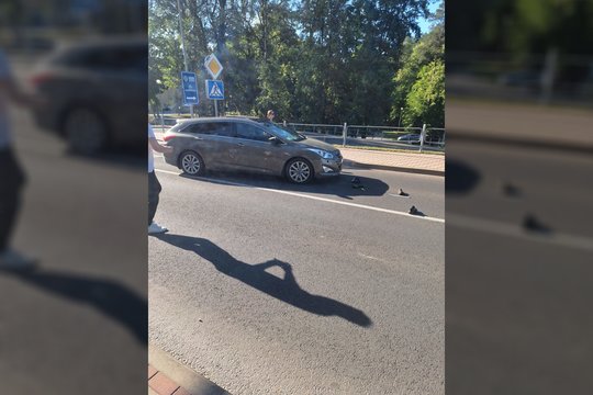 Druskininkuose automobilis partrenkė pėsčiųjų perėja važiavusį 12-metį dviratininką
