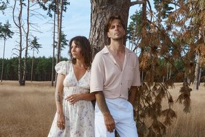 Justinas Jarutis pristato naują kūrinį apie meilę: uždainavo su Kamile Gudmonaite