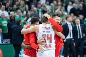 Eurolygos MVP pakeliui namo – „Raptors“ nutraukė sutartį su S. Vezenkovu