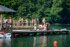 Vasaros maudynės gali pakenkti lytinei sveikatai: įspėjo, koks negalavimas kankina dažną moterį