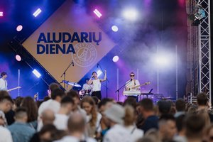Klaipėdoje praūžė jubiliejinis Aludarių dienos festivalis: geros muzikos, maisto ir gėrimų derinys priviliojo tūkstančius