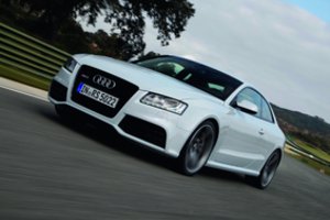 Ima nykti dvidurių automobilių gamyba: kokios priežastys tai lemia