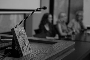 „Literatūrinių slinkčių“ dalyviai kūriniuose kalbės apie seksualinę prievartą ir psichologines traumas
