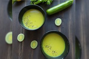 Išmokiusi mamą neauginti paršelio dydžių cukinijų šeimininkė dalijasi egzotišku sriubos receptu