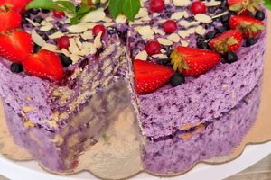 Išskirtinis desertas sulauks svečių aikčiojimų: varškės tinginys su mėlynėmis tikrai nusipelnė šių liaupsių